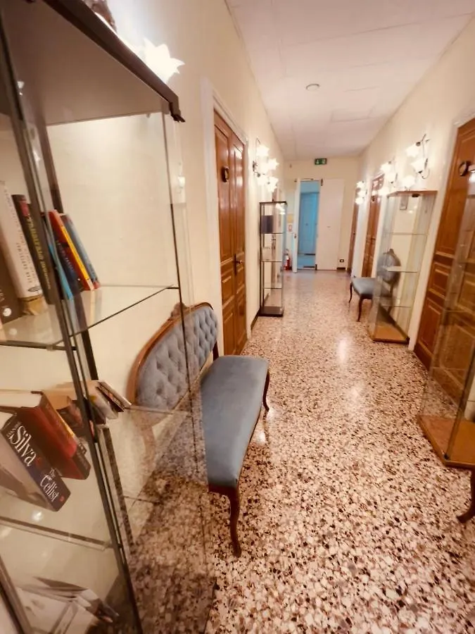 Hotel Baia Di Levanto 0*,