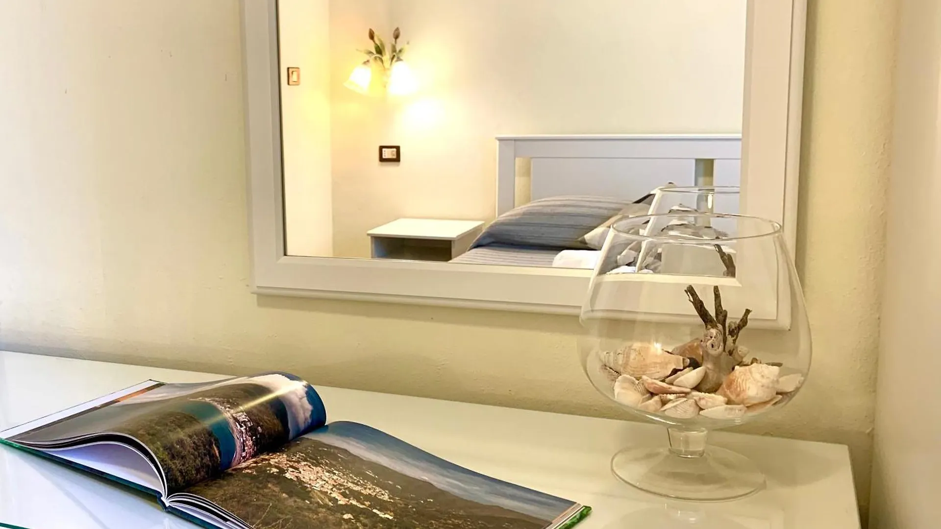 Hotel Baia Di Levanto